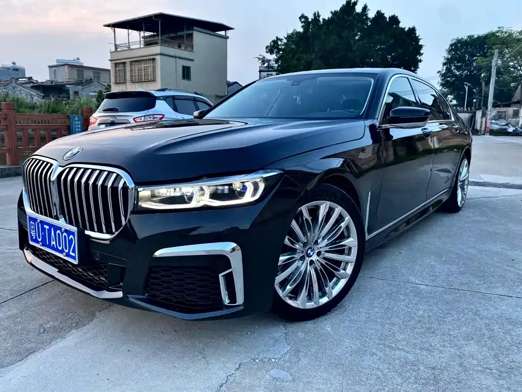 BMW 7 Series 2016 — фото 12