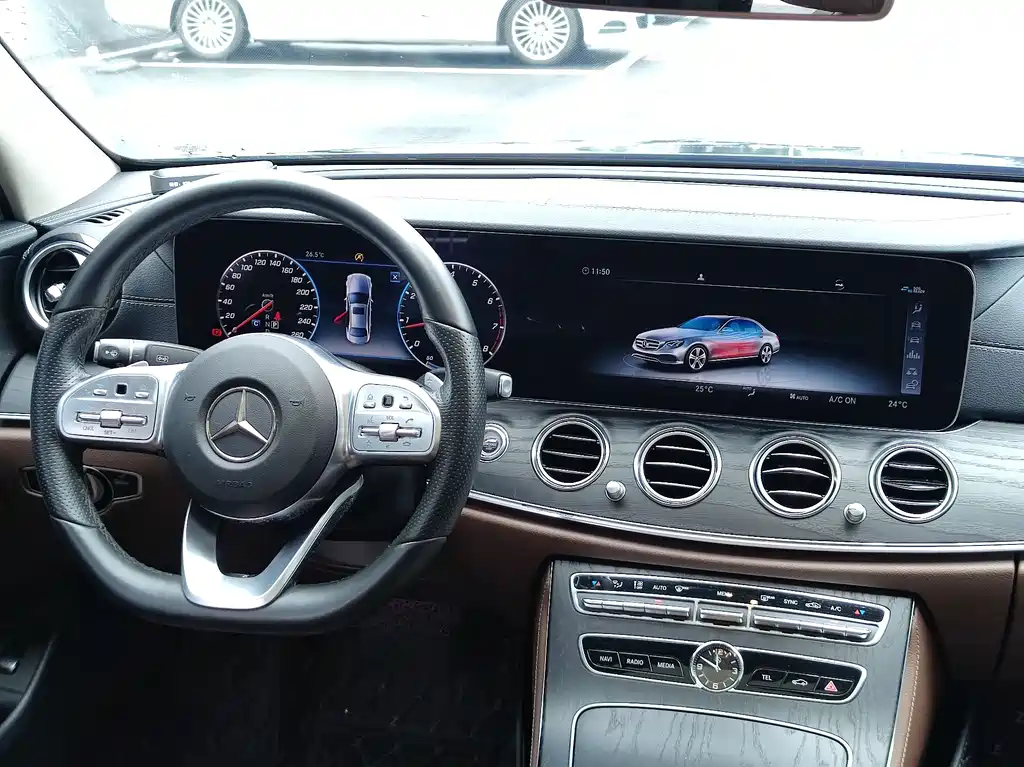 Mercedes-Benz E-Class 2020 — фото 12