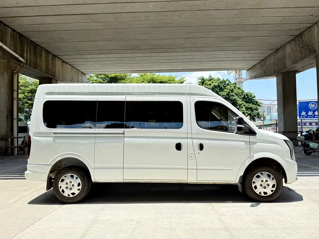 Maxus V80 2024