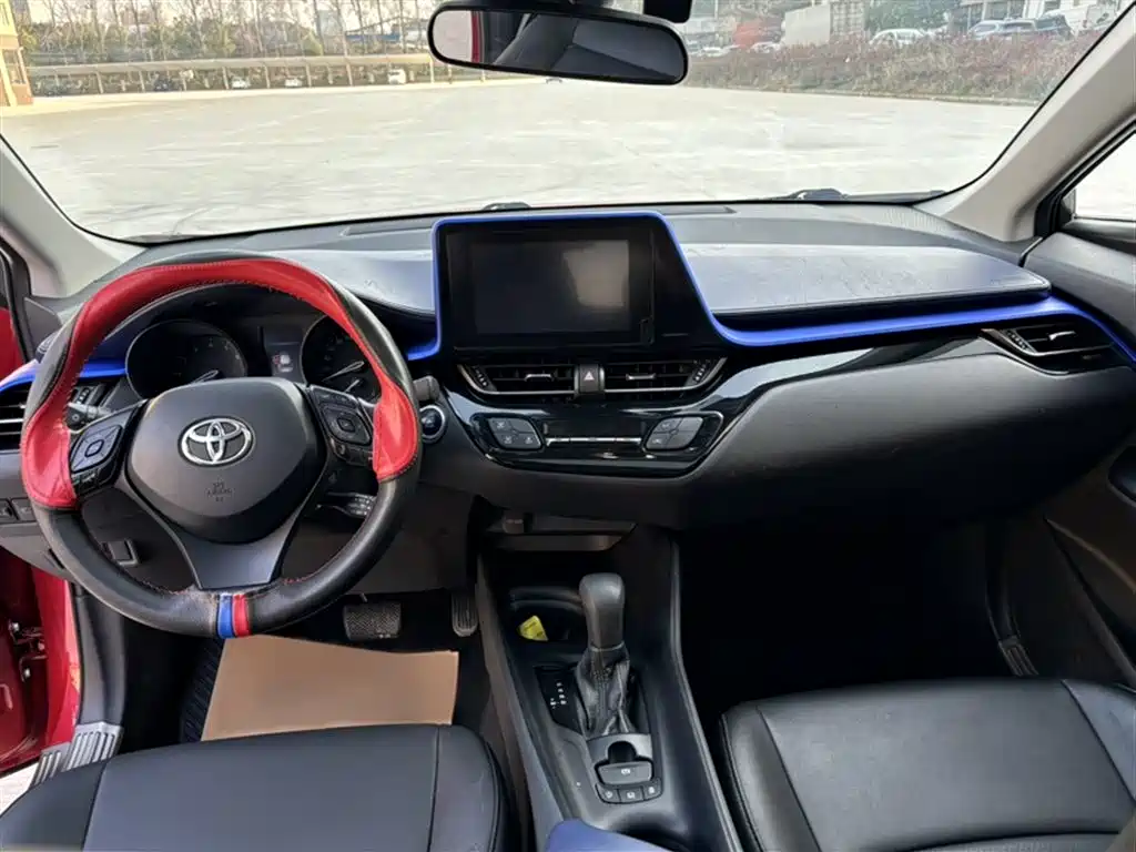 Toyota C-HR 2021 — фото 3