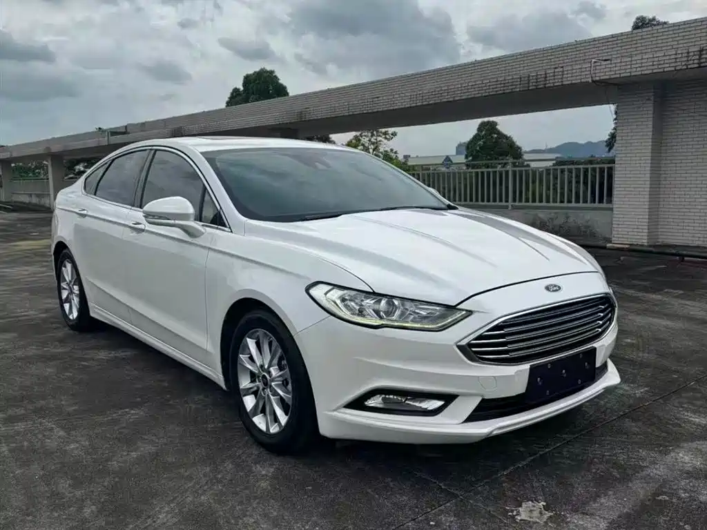 Ford Mondeo 2017 — фото 3