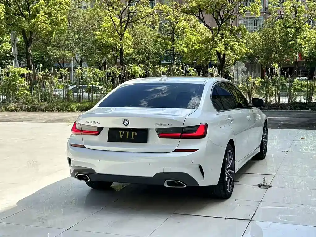 BMW 3 Series 2021