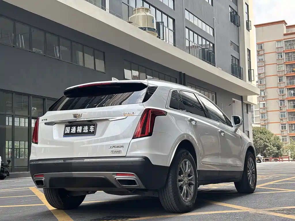 Cadillac XT5 2020 — фото 6