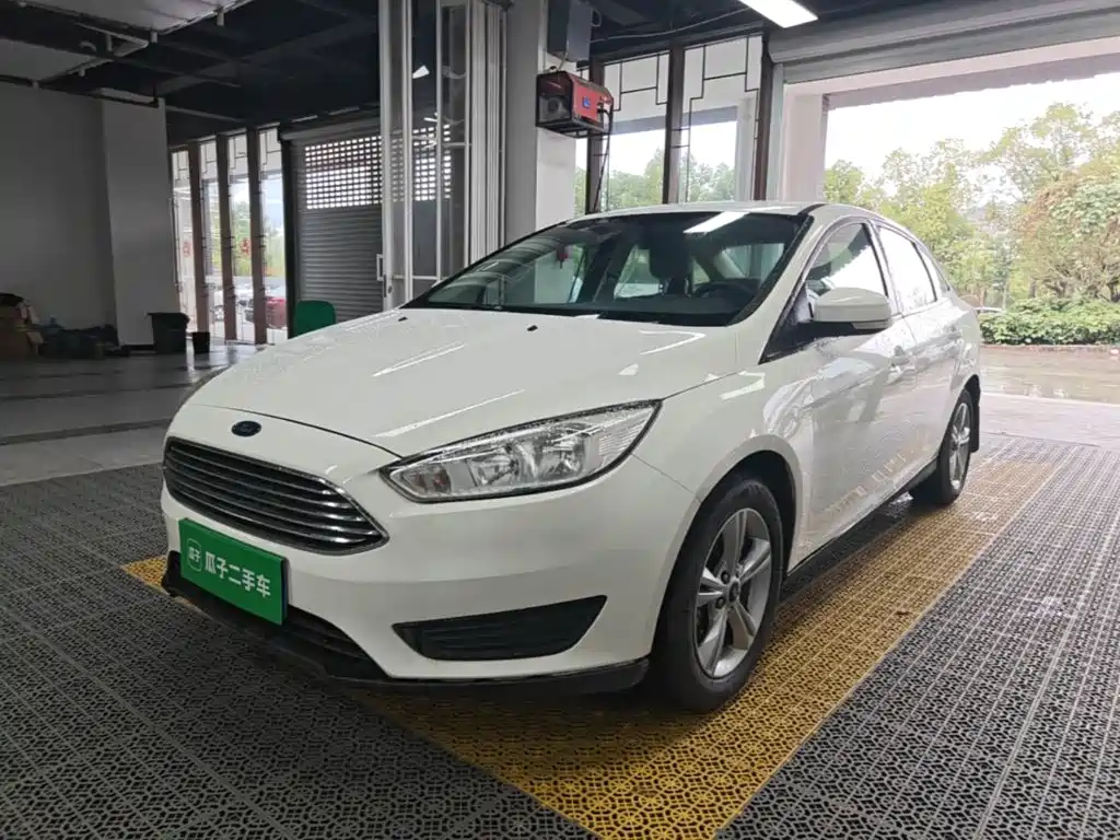 Ford Focus 2018 — фото 1