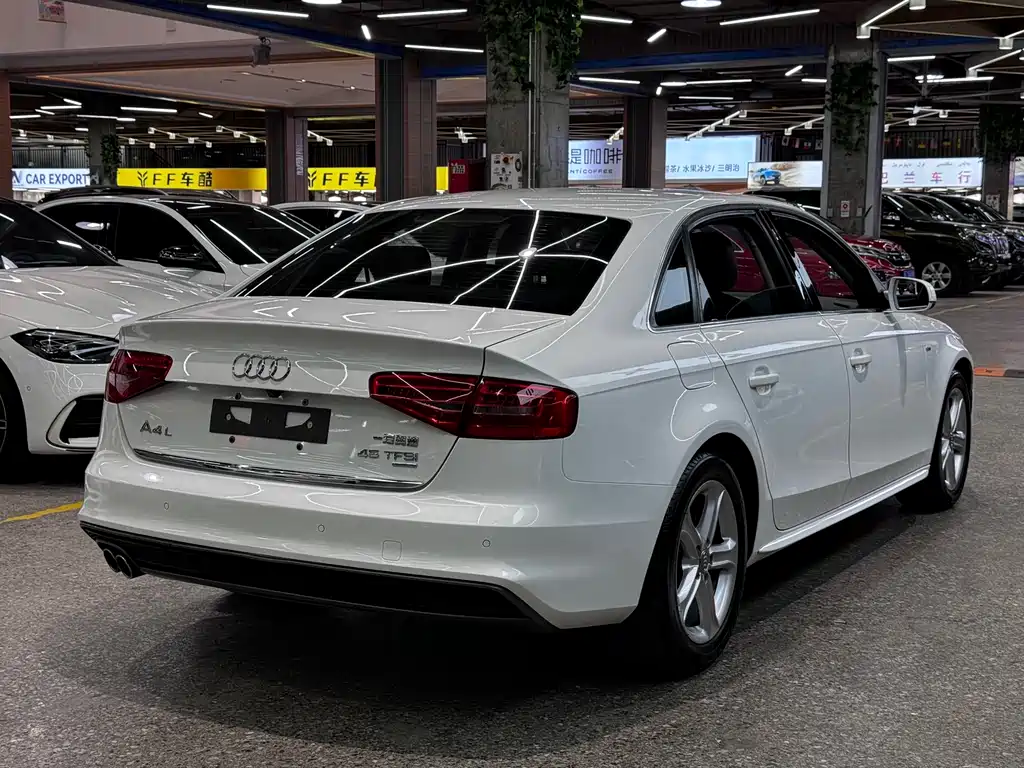 Audi A4L 2015 — фото 4