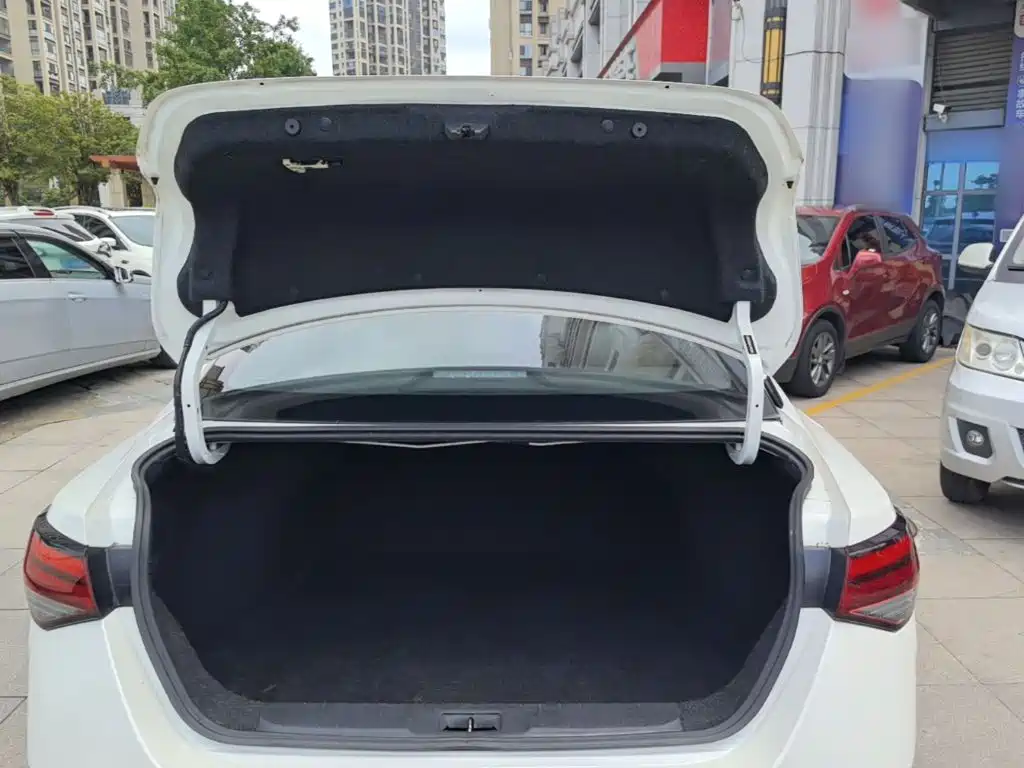 Nissan Sylphy 2020 — фото 19