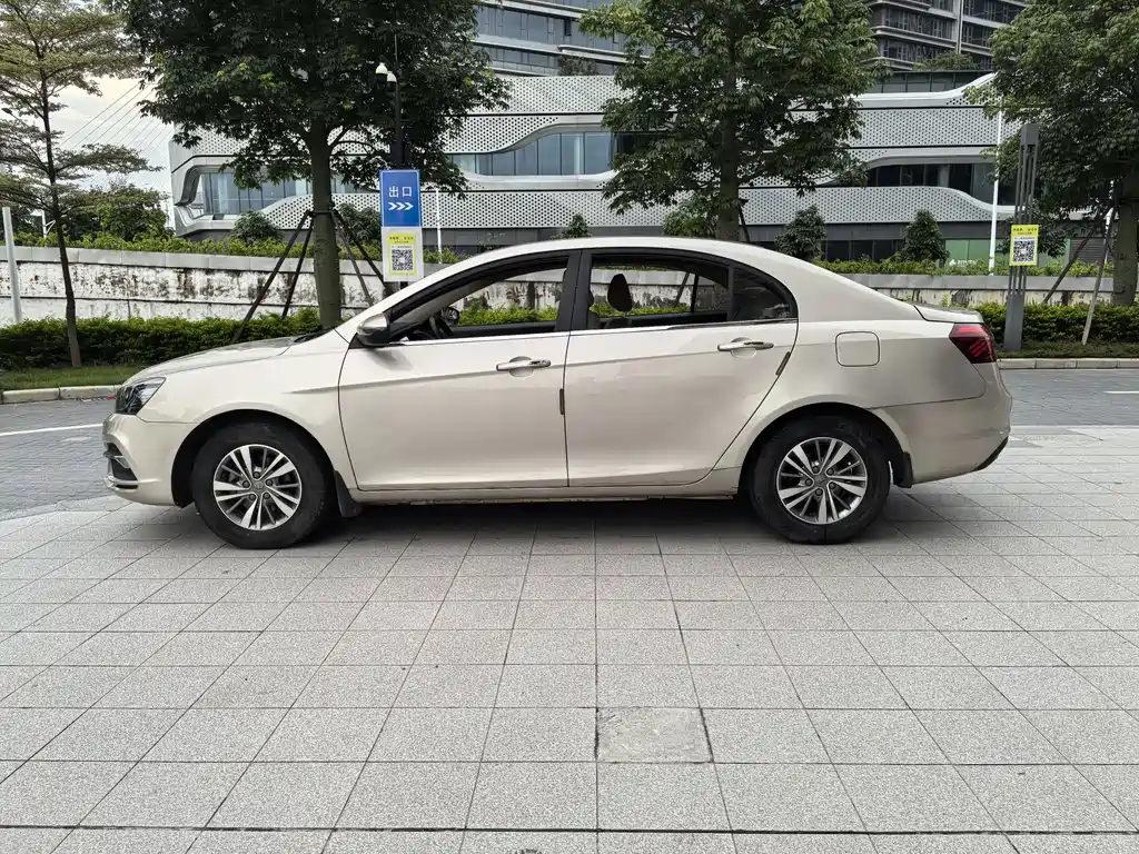 Geely Emgrand 2018