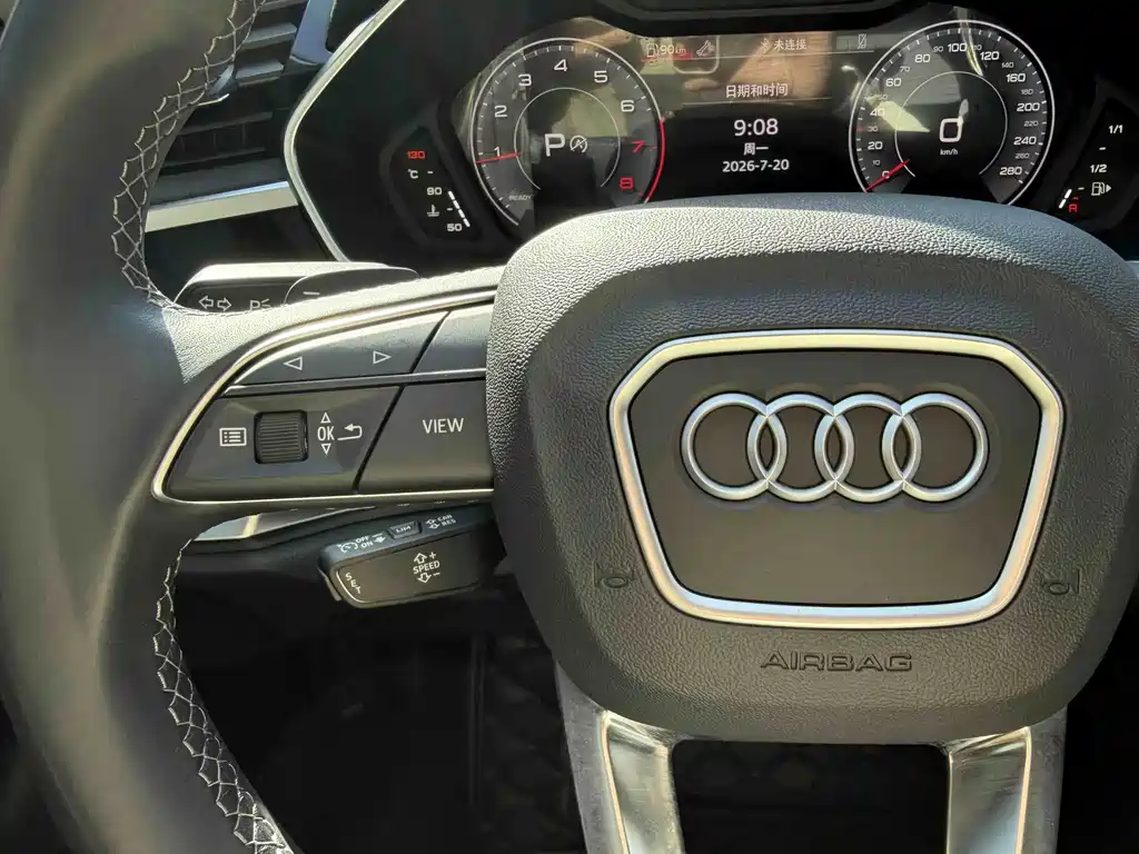 Audi Q3 2023 — фото 10