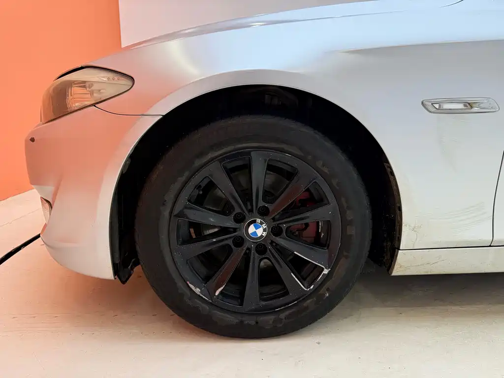 BMW 5 Series 2013 — фото 10