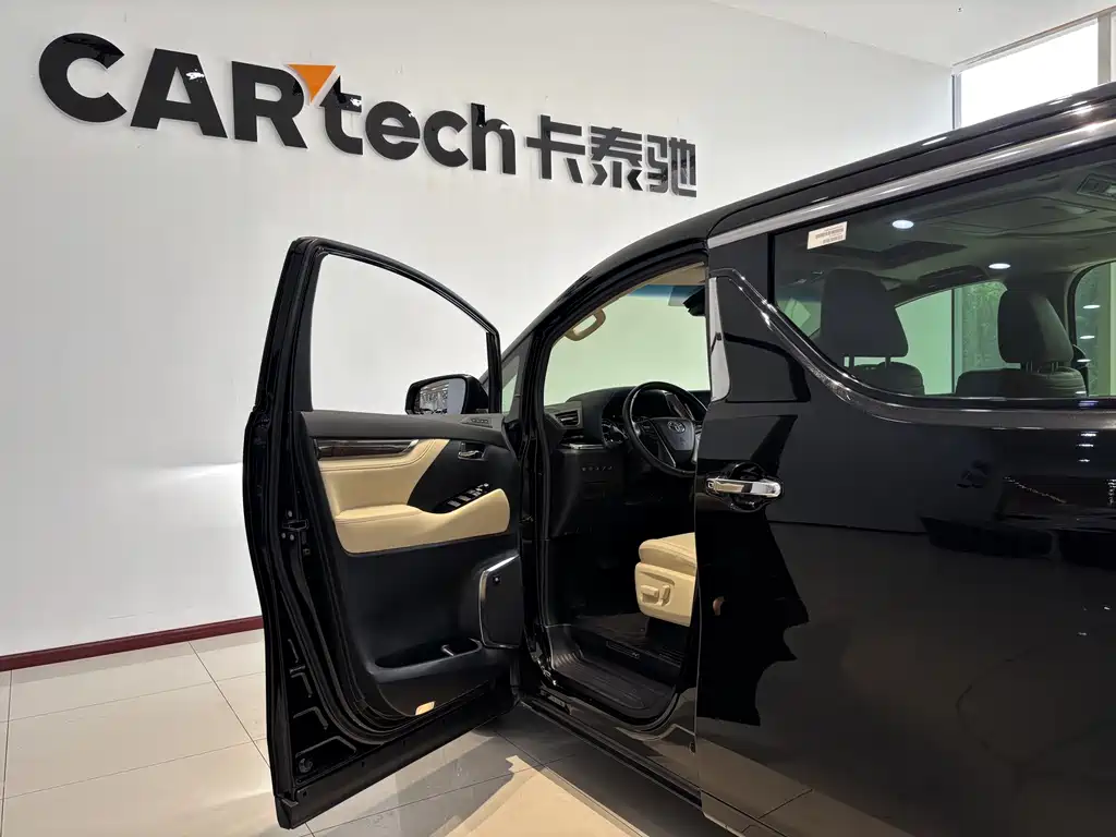 Toyota Vellfire 2021 — фото 12