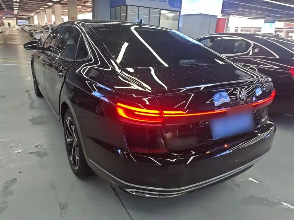 Volkswagen Passat 2024