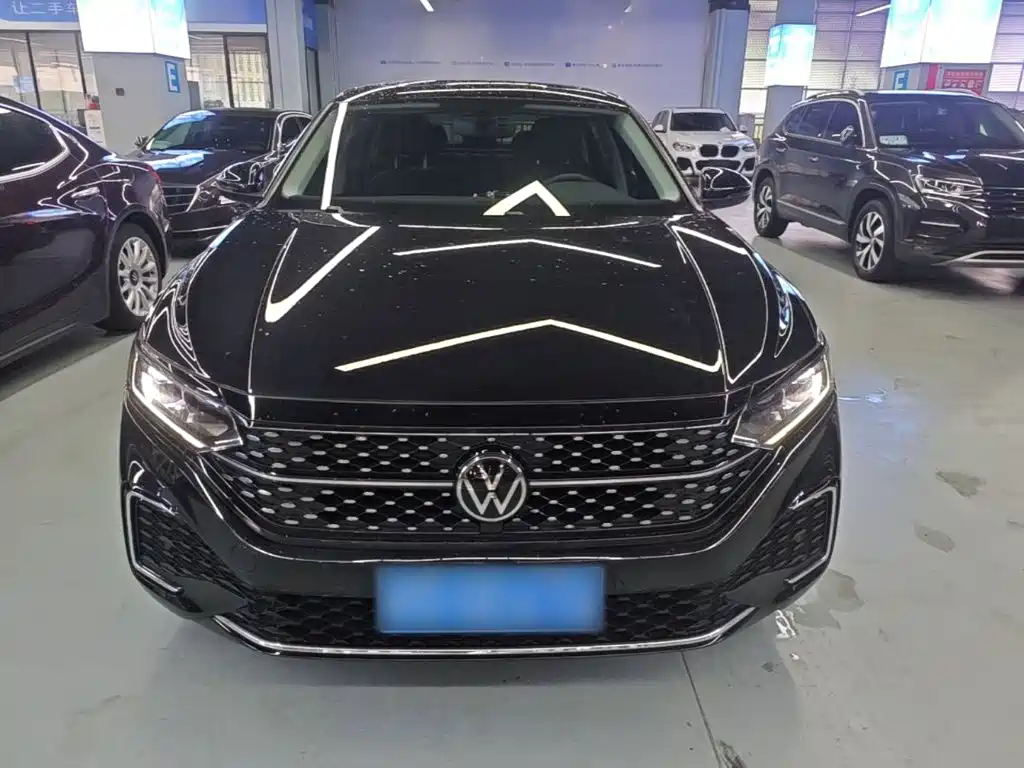 Volkswagen Passat 2024