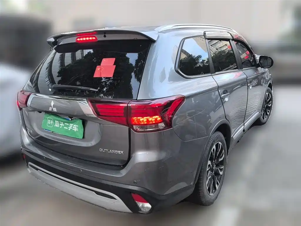 Mitsubishi Outlander 2020