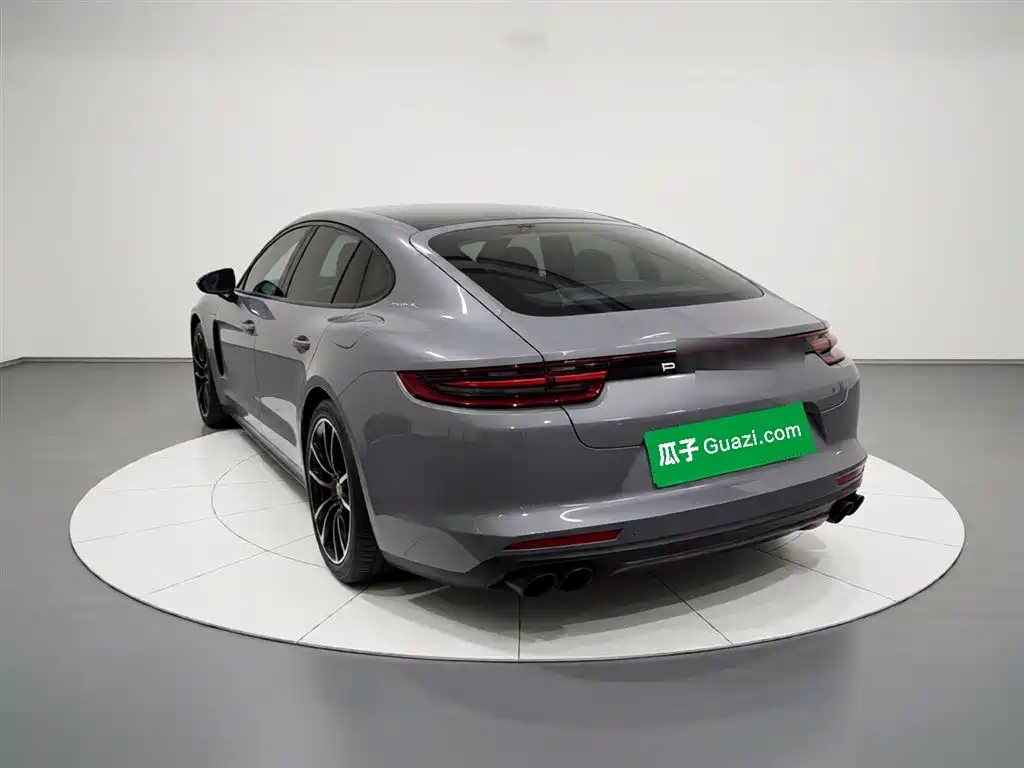 Porsche Panamera Hybrid 2019
