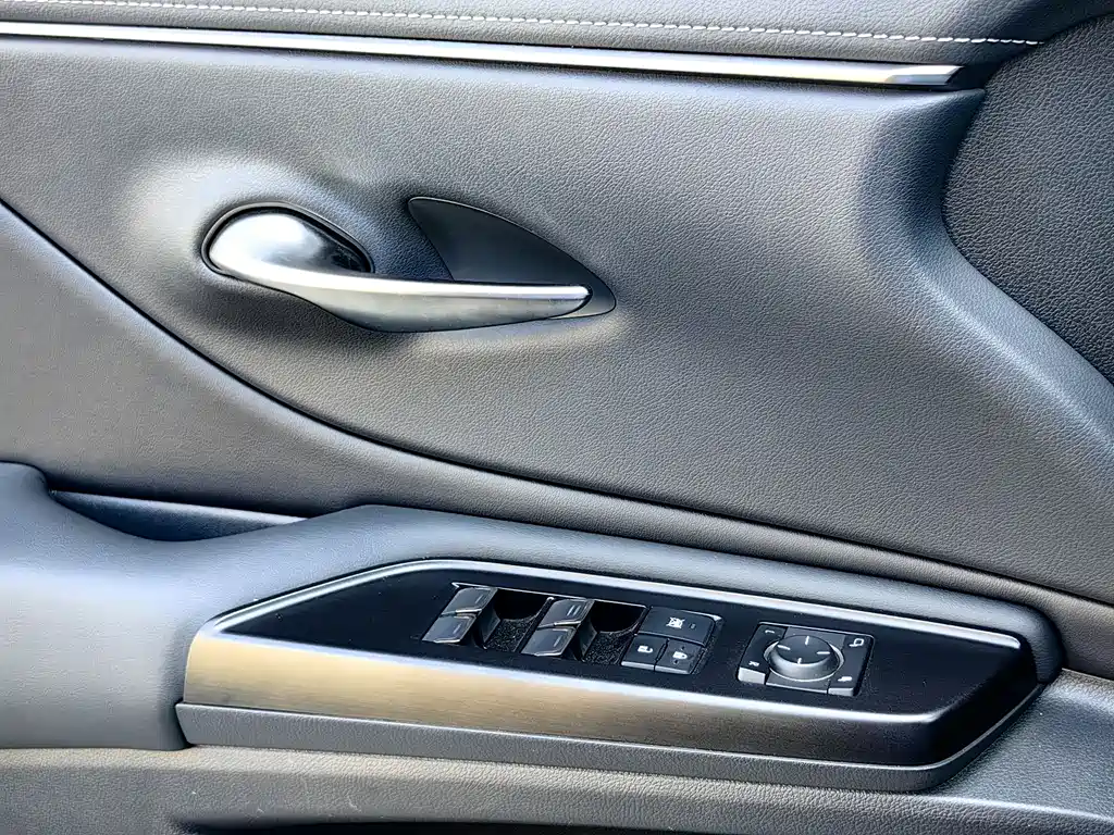 Lexus ES 2021 — фото 6