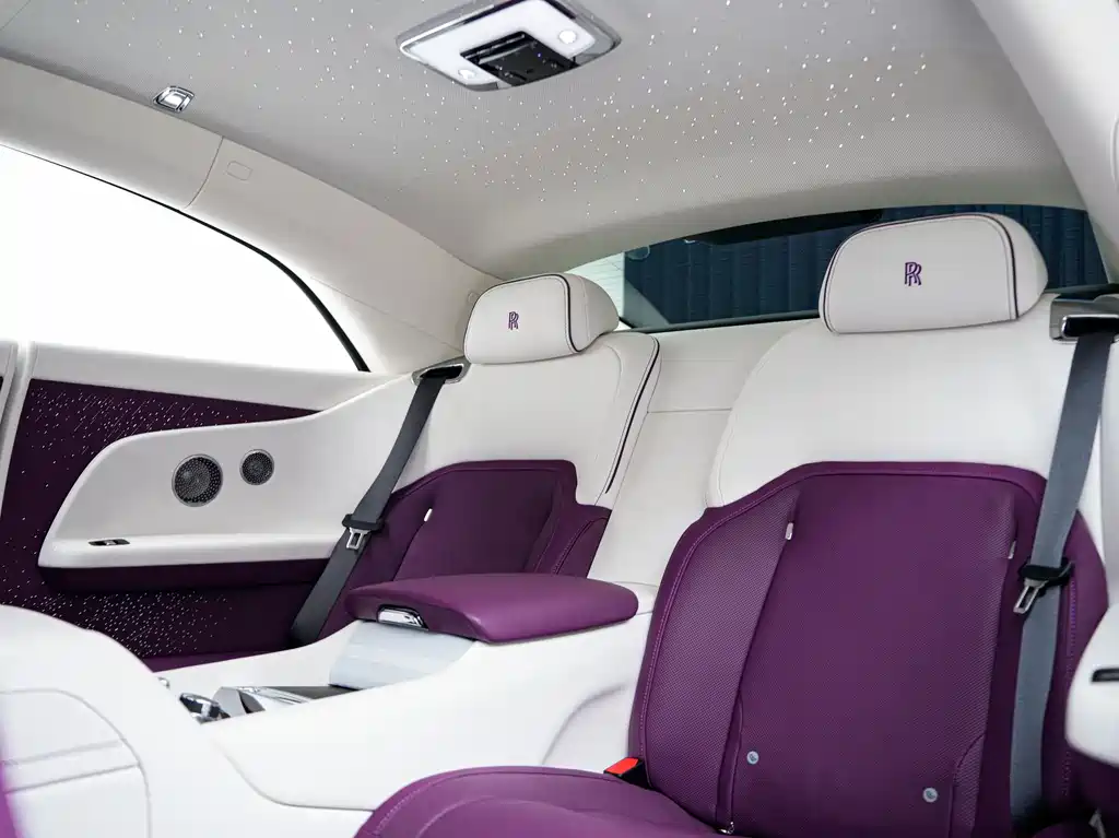 Rolls-Royce Phantom 2025 — фото 14