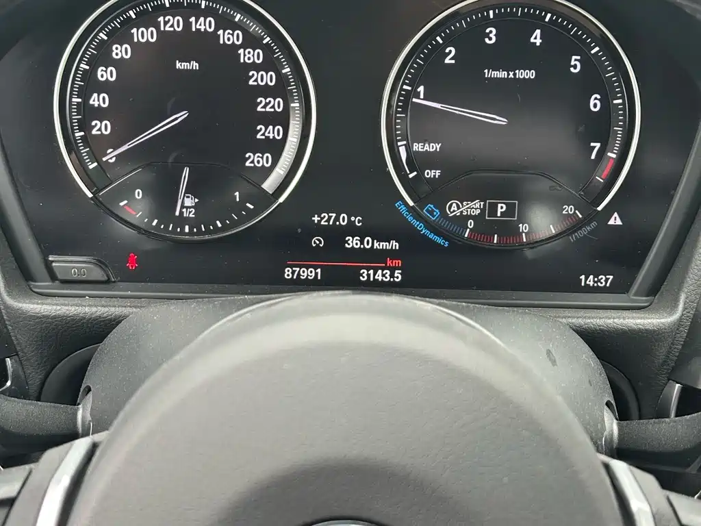 BMW 1 Series 2019 — фото 11