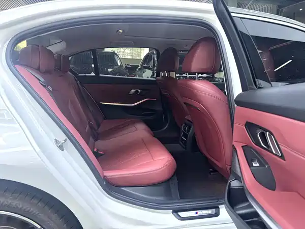 BMW 3 Series 2025