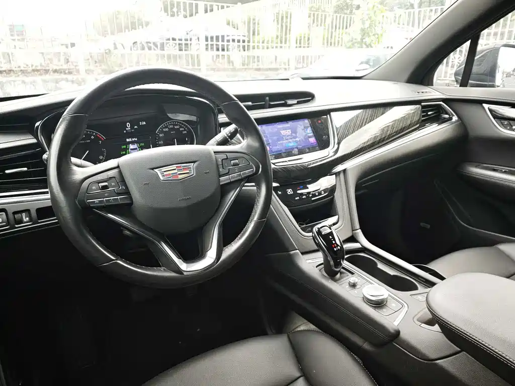 Cadillac XT6 2021 — фото 12