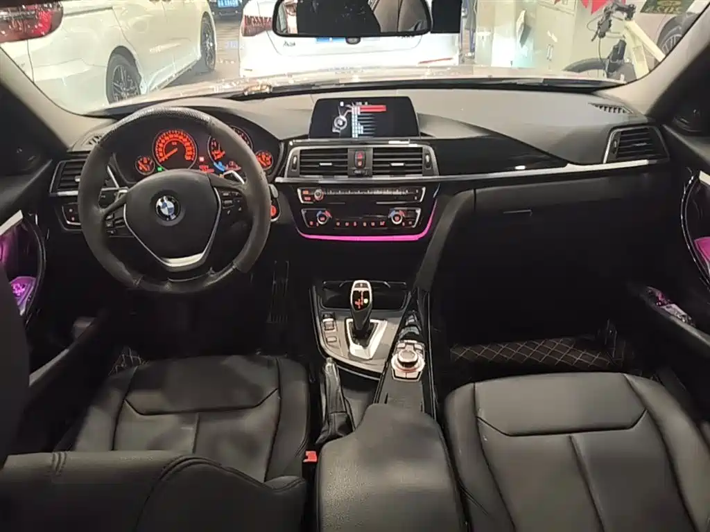 BMW 3 Series 2017 — фото 10