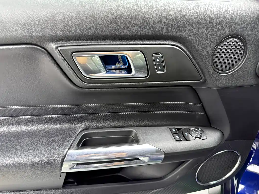 Ford Mustang 2020 — фото 10