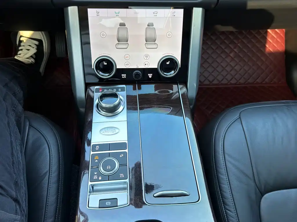 Land Rover Range Rover 2020 — фото 16