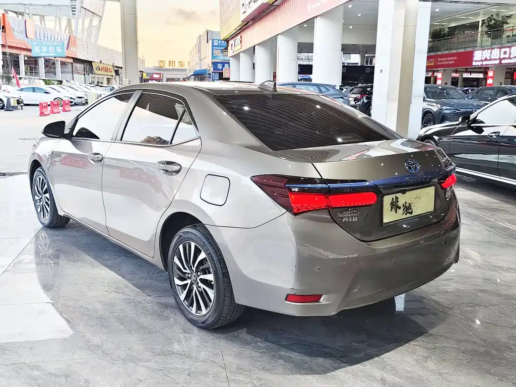 Toyota Corolla Hybrid 2021 — фото 6