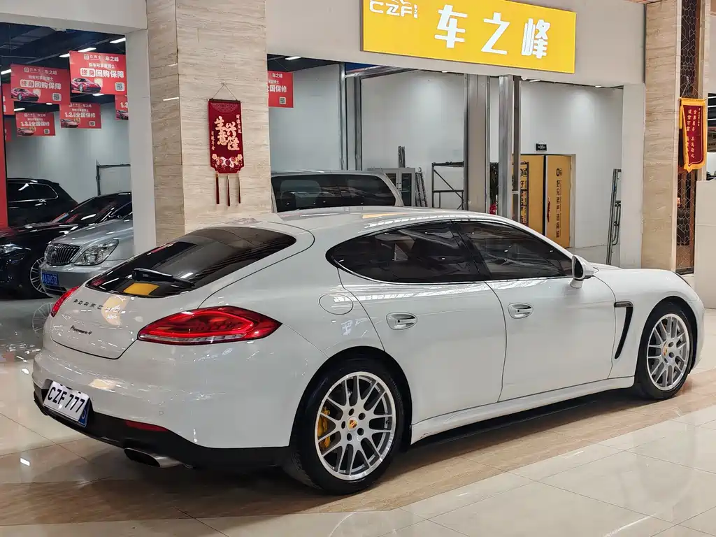 Porsche Panamera 2016 — фото 9