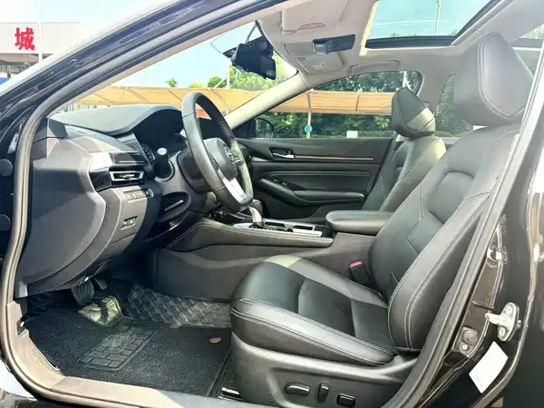 Nissan Teana 2024