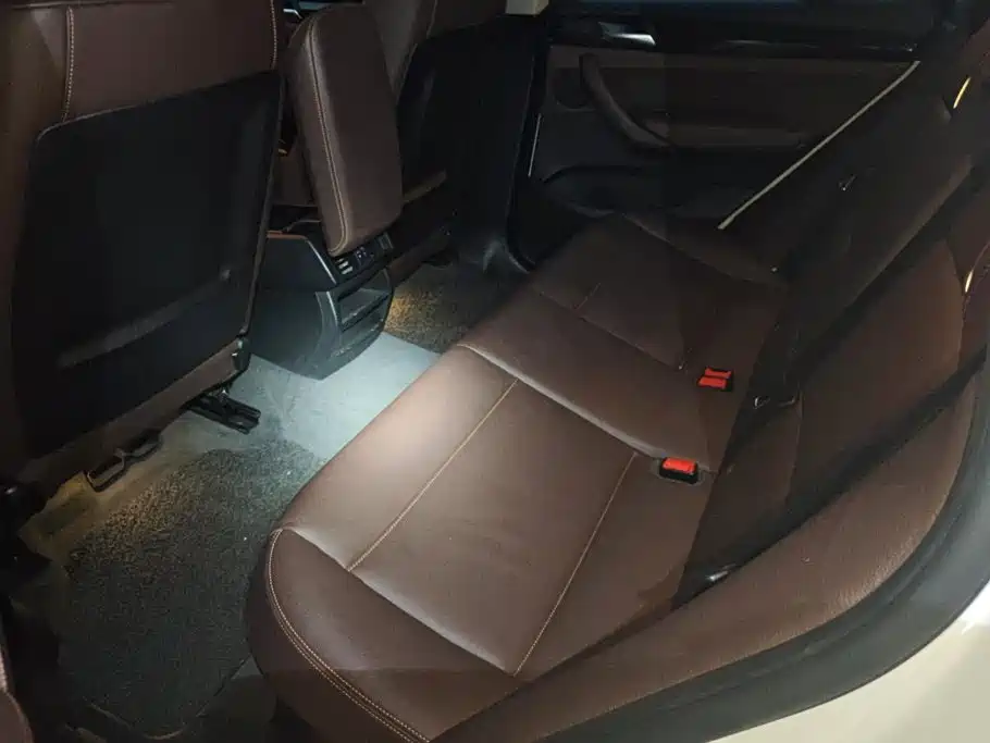 BMW X3 2017 — фото 11