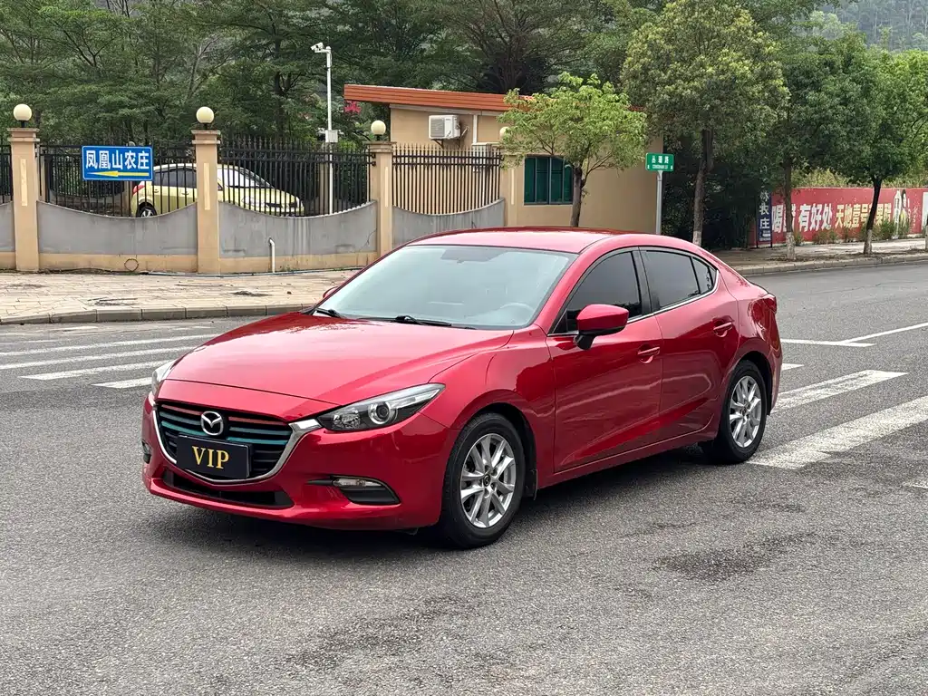 Mazda 3 Axela 2019 — фото 1