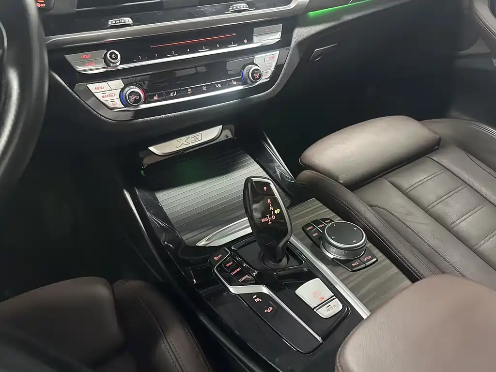 BMW X3 2019 — фото 11