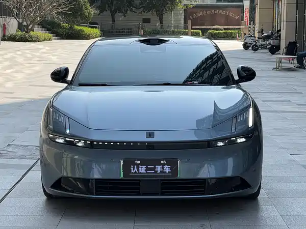 Lynk & Co Z10 2025