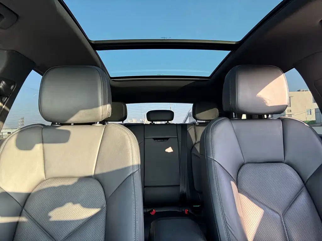 Porsche Macan 2020 — фото 20