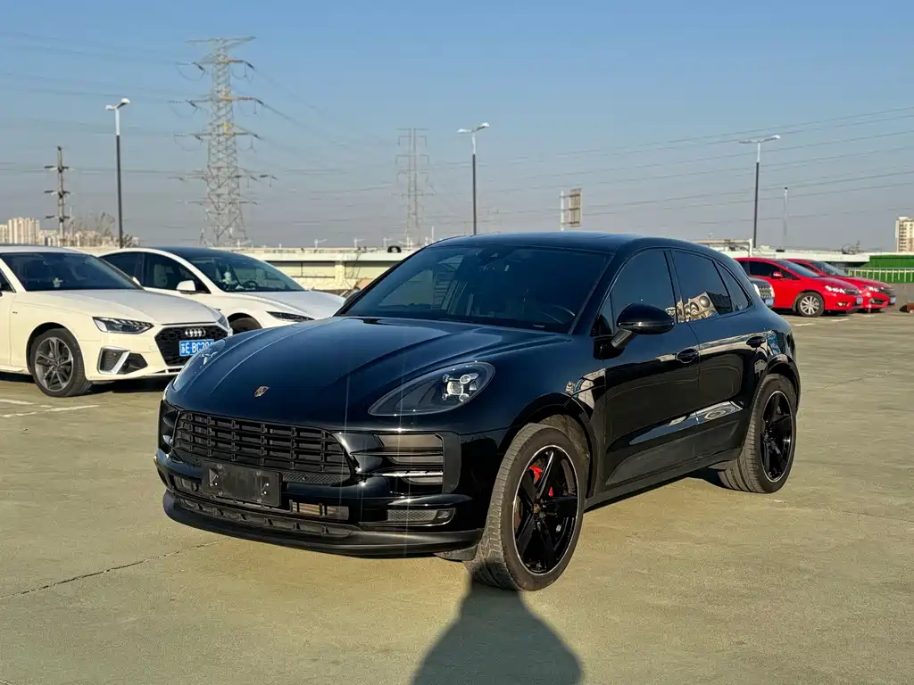 Porsche Macan 2020 — фото 1
