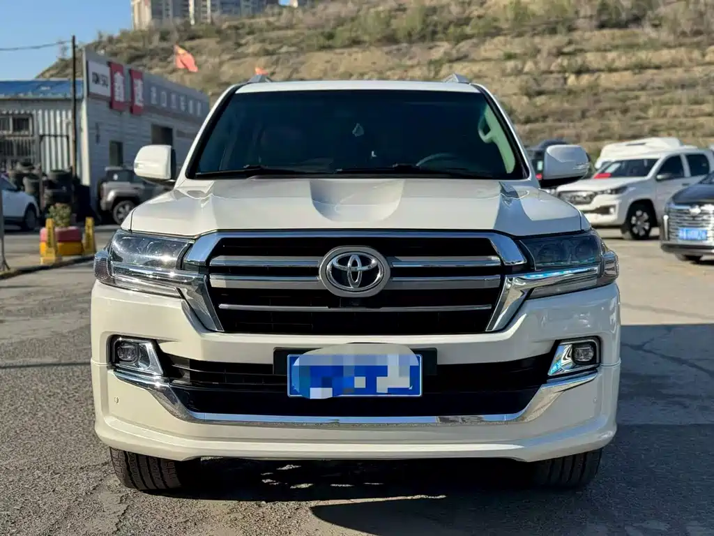 Toyota Land Cruiser 2018 — фото 2