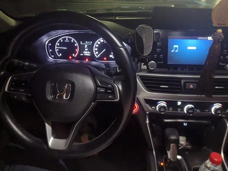 Honda Accord 2020 — фото 12
