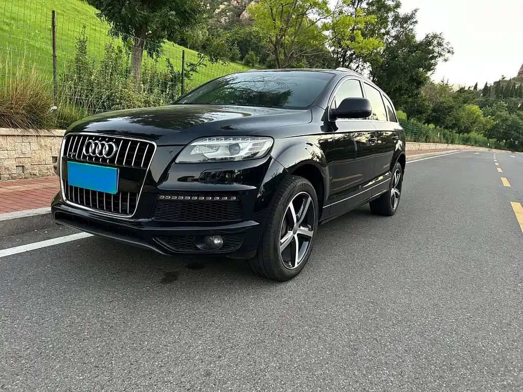 Audi Q7 2014 — фото 1