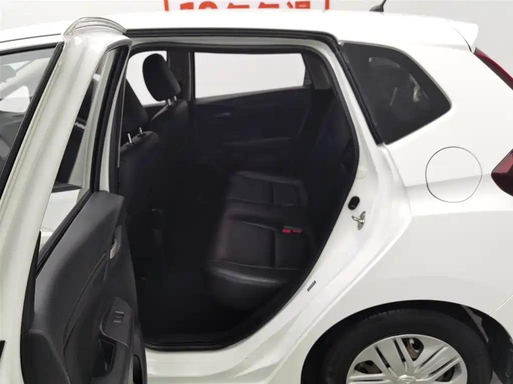 Honda Fit 2018 — фото 15