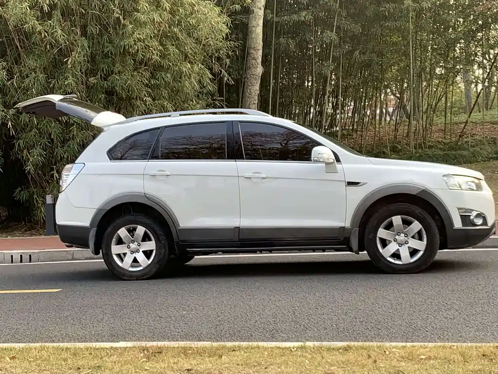 Chevrolet Captiva 2014 — фото 8