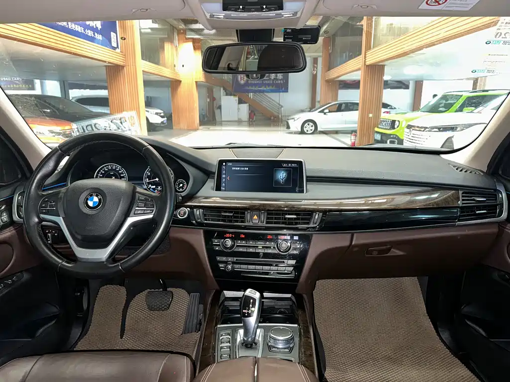 BMW X5 2018 — фото 6