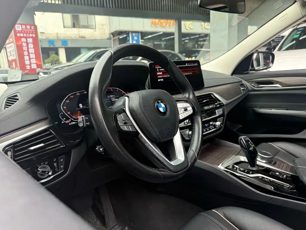 BMW 6 Series GT 2021 — фото 13