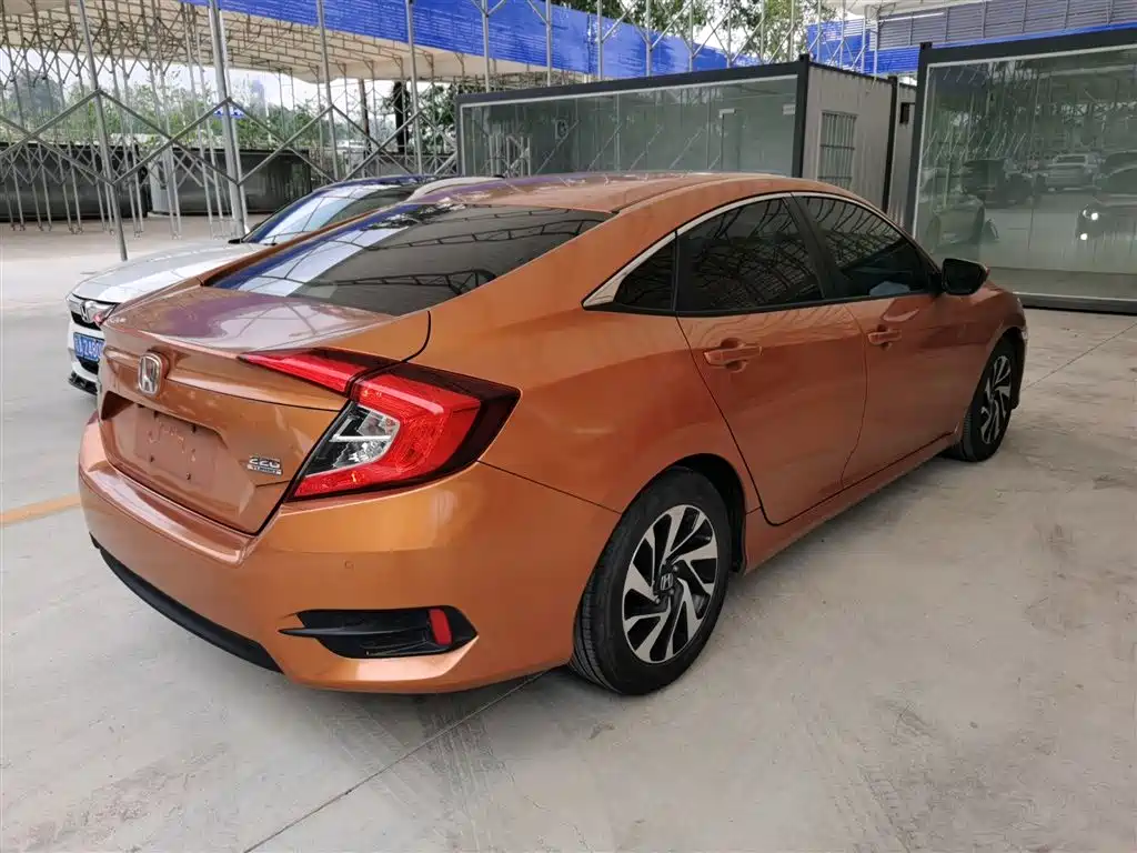 Honda Civic 2017 — фото 5