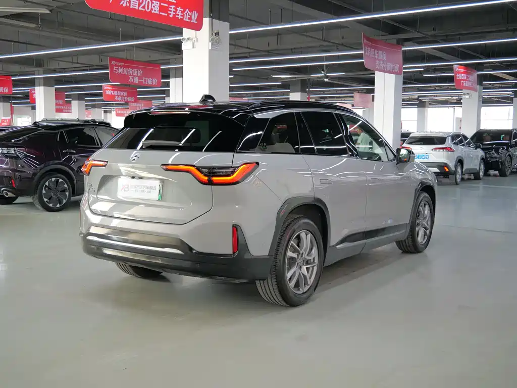 NIO ES6 2020