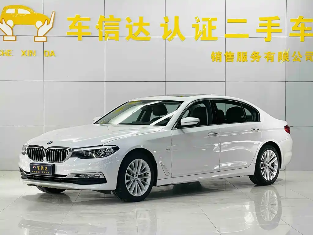 BMW 5 Series 2017 — фото 1