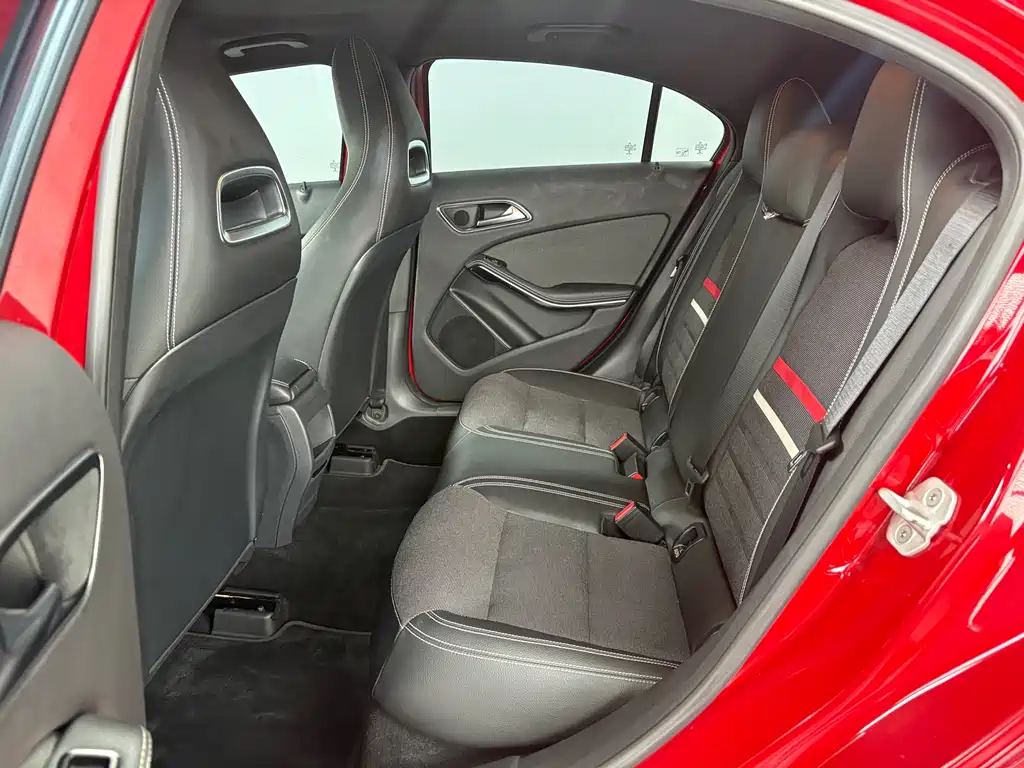 Mercedes-Benz A-Class 2013 — фото 11