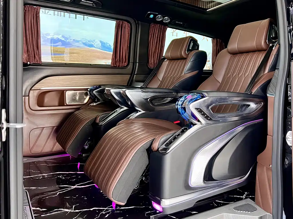 Mercedes-Benz V-Class 2025 — фото 10