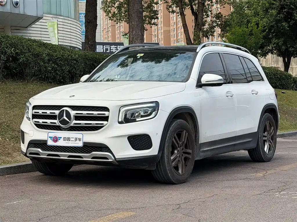 Mercedes-Benz GLB 2022 — фото 1