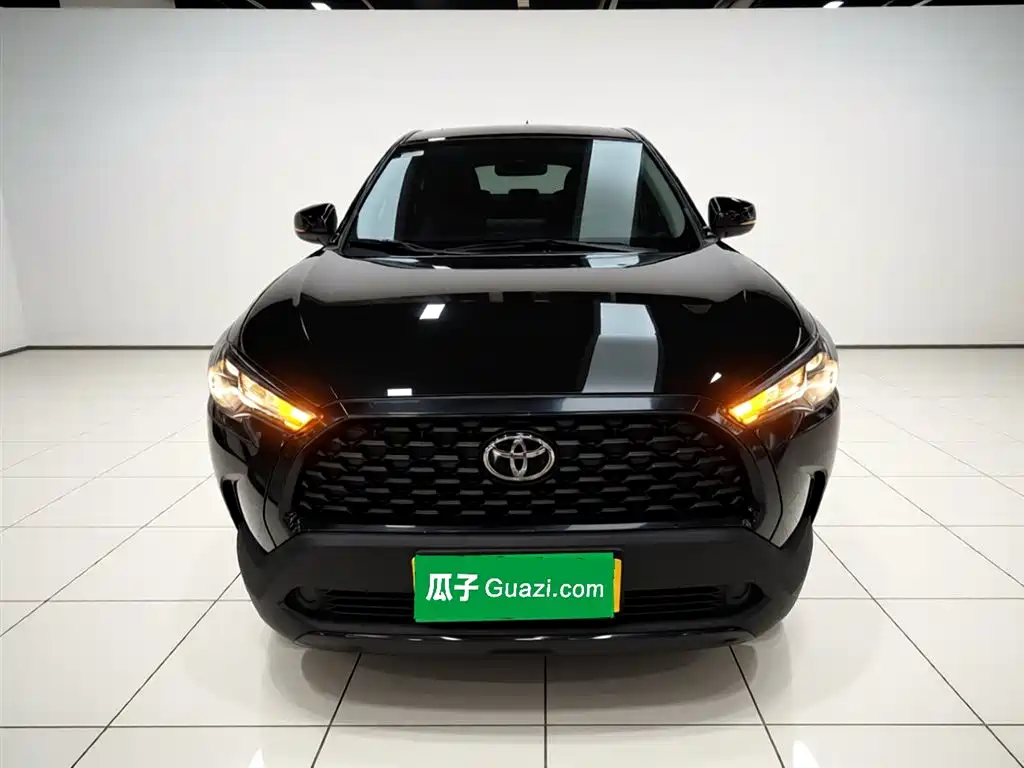 Toyota Corolla Cross 2022 — фото 3
