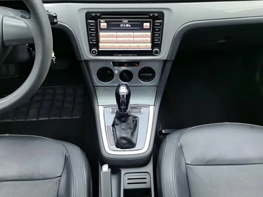 Volkswagen Gran Lavida 2015 — фото 16